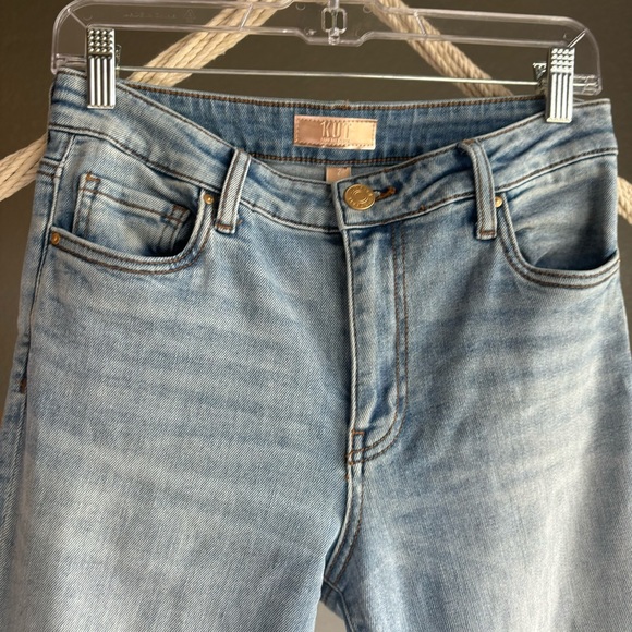 Kut from Kloth Stella High rise Flare Side Slit Jean Size: 2 - Picture 5 of 7